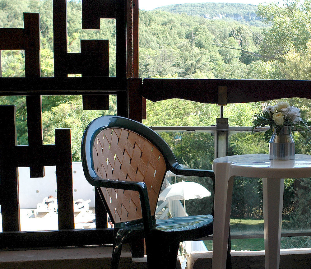 ULVF Hôtel Castel Luberon Apt Exterior foto