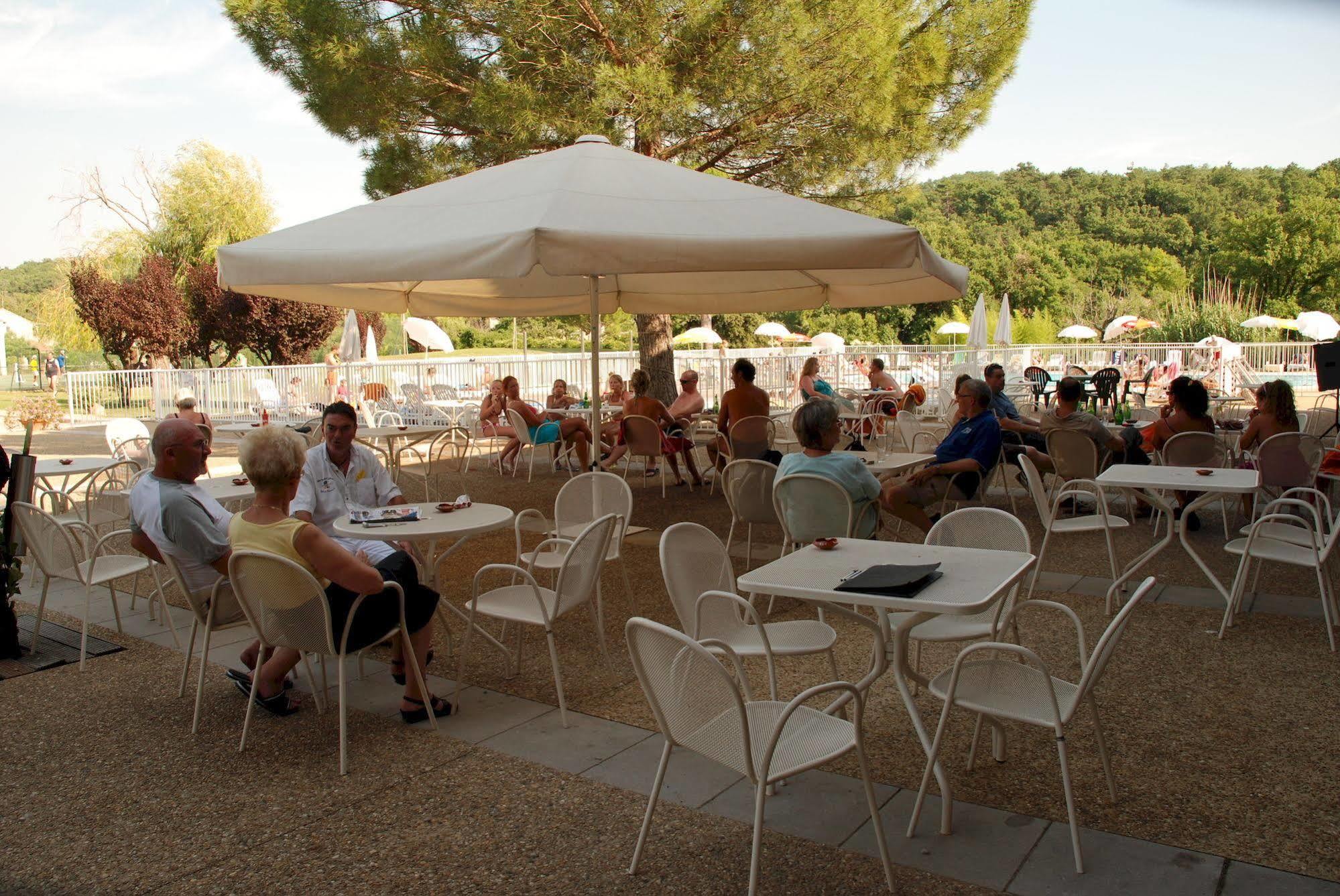 ULVF Hôtel Castel Luberon Apt Exterior foto